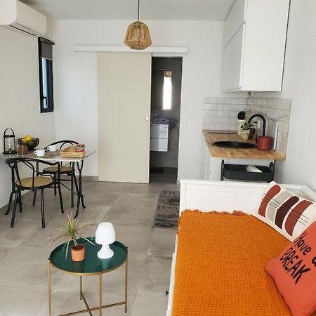 Charmant Studio Moderne Avec Exterieur "Dormir En Provence" Fontvieille Eksteriør bilde